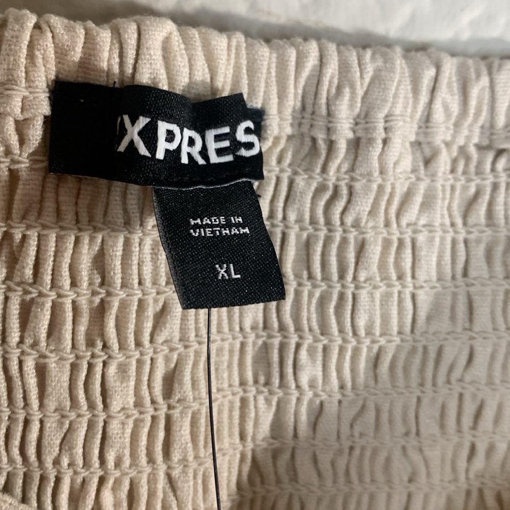 Express Linen-Blend Tie Front Bandeau Top. Summer vacation layering - Picture 4 of 6